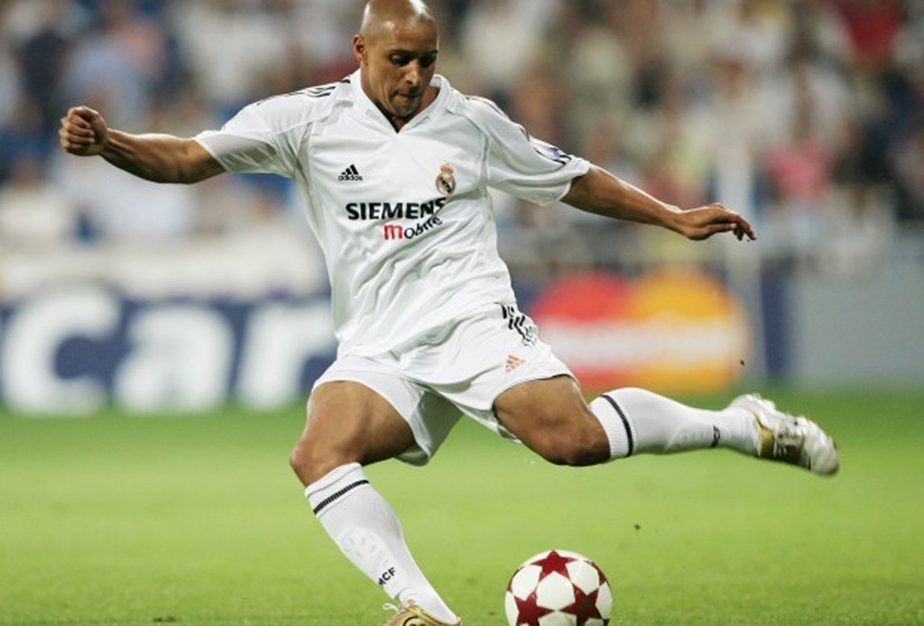 Cầu thủ có lực sút mạnh nhất thế giới - Roberto Carlos