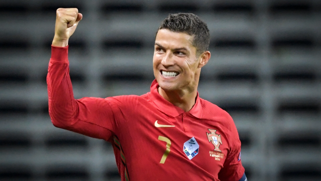 Cristiano Ronaldo tự hào là cầu thủ xuất sắc nhất mọi thời đại trên thế giới